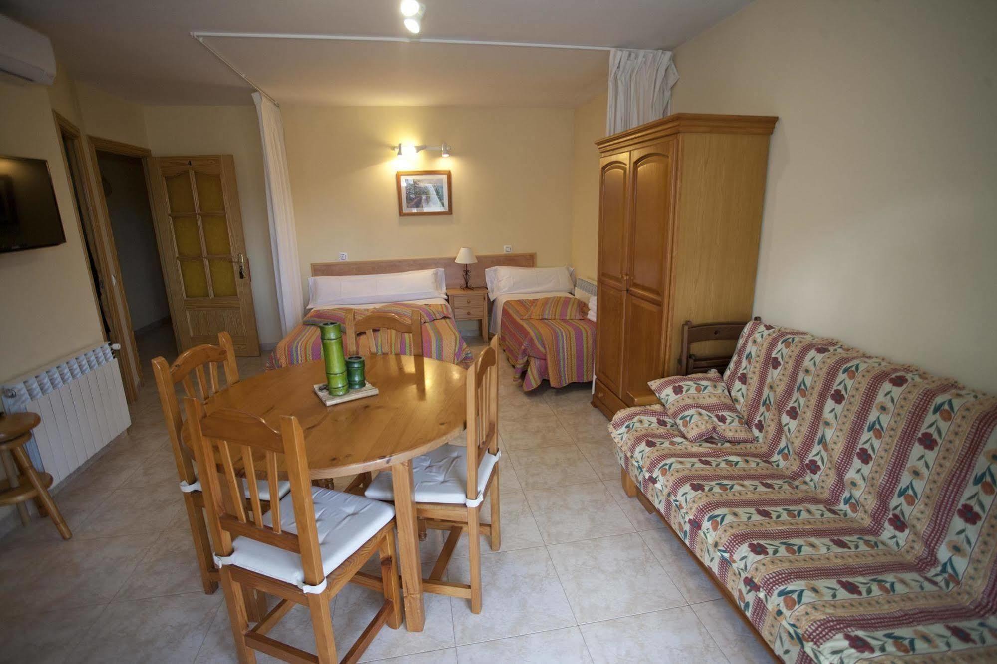 Apartamentos Maribel กาลาเซย์เต ภายนอก รูปภาพ