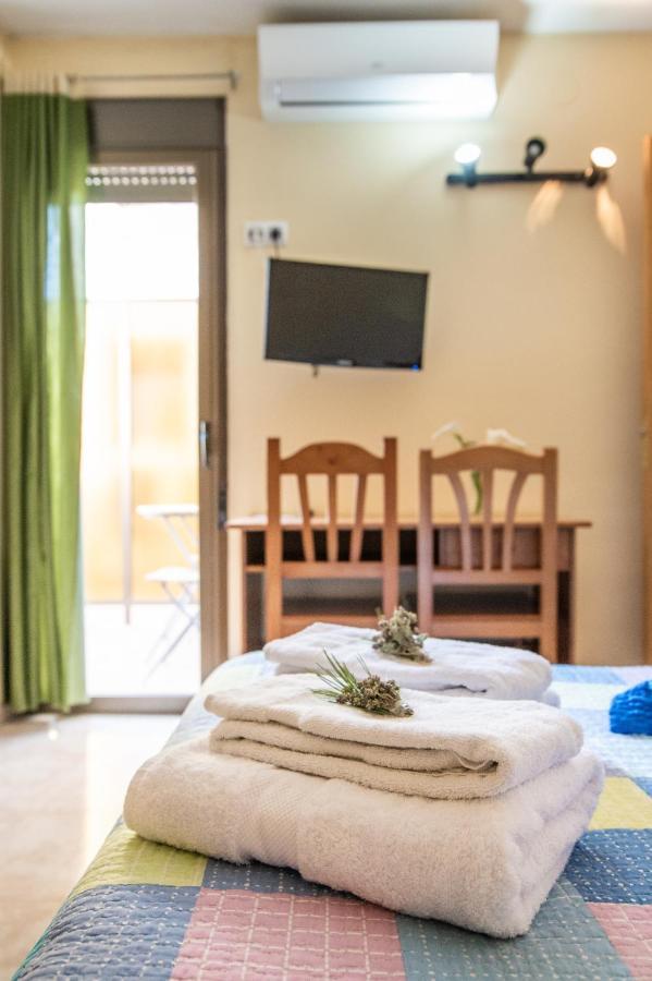 Apartamentos Maribel กาลาเซย์เต ภายนอก รูปภาพ